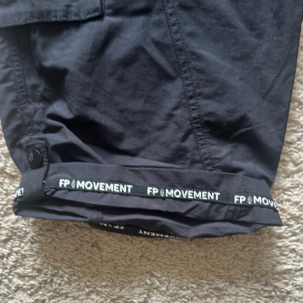 Free People Movement Mesmerize Me Women's Black Cargo Pants Sz XL NWT - Picture 4 of 7